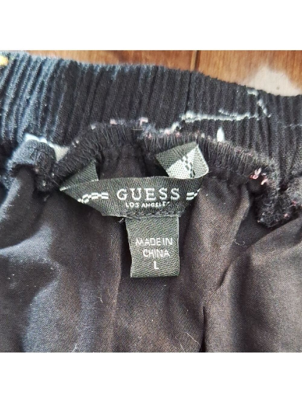 Guess Black Floral Crop Top Size Large - Picture 3 of 9